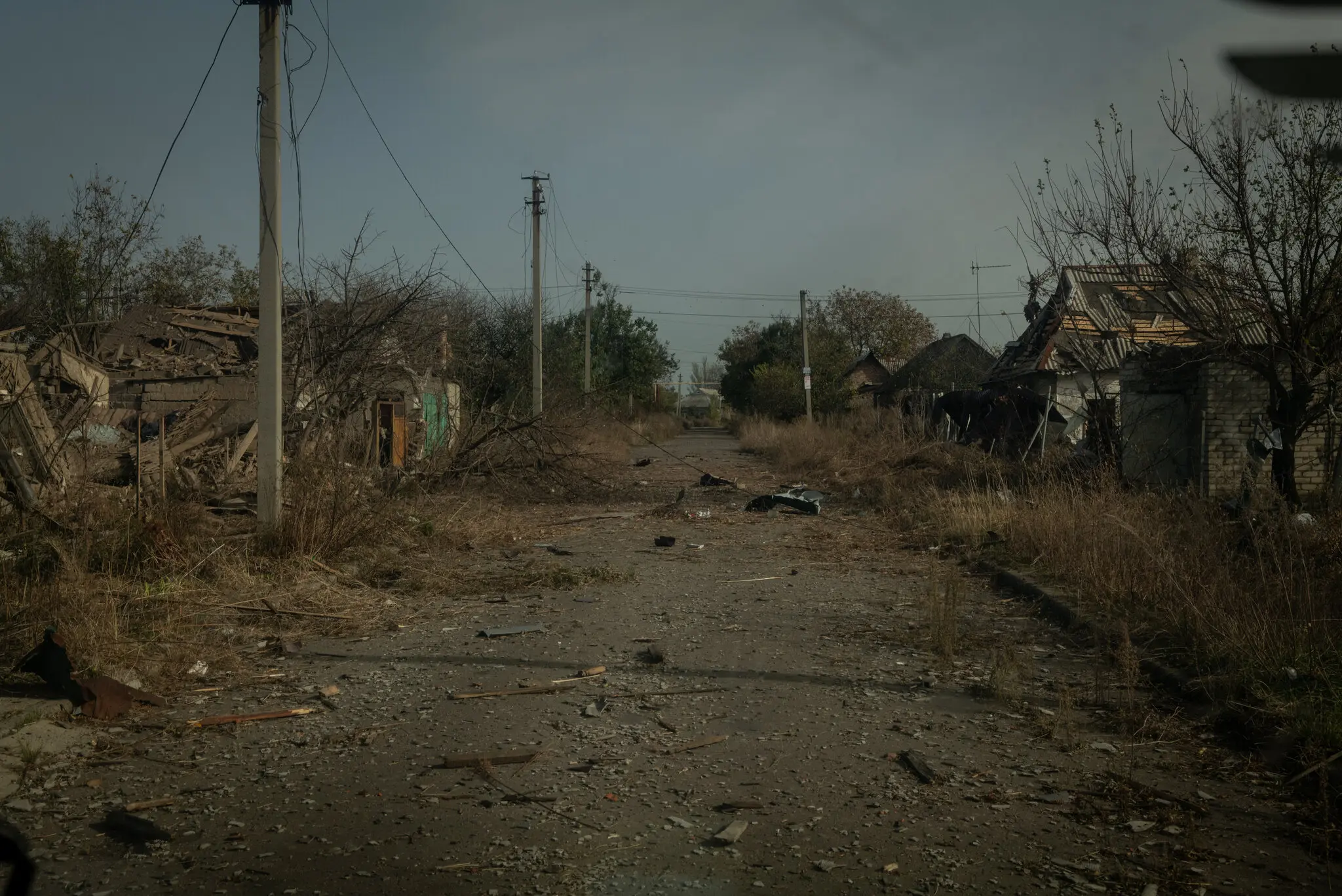 Зруйновані будинки в місті Авдіївка, біля села, де загинули бійці